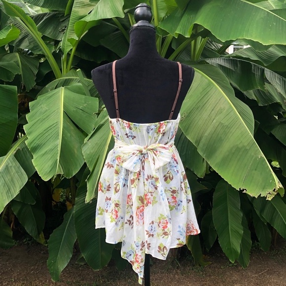 Copper Key Sleeveless Floral Ivory Blue Green Top - Picture 3 of 5